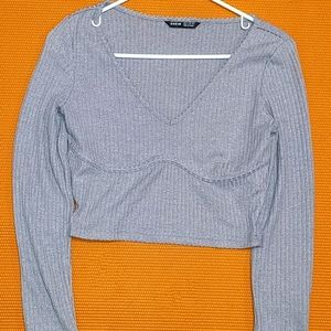 Long sleeve short top